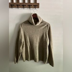 Uniqlo U premium lambswool turtleneck sweater